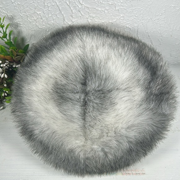 Beret Gray White Black Faux Fur Cold Weather Beret Hat w/ Elastic headband - Picture 9 of 11